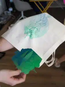 Atelier création de tote-bag et ramassage de déchets