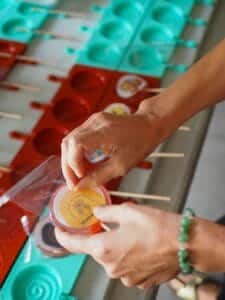 Fabriquez vos sucettes péi personnalisées